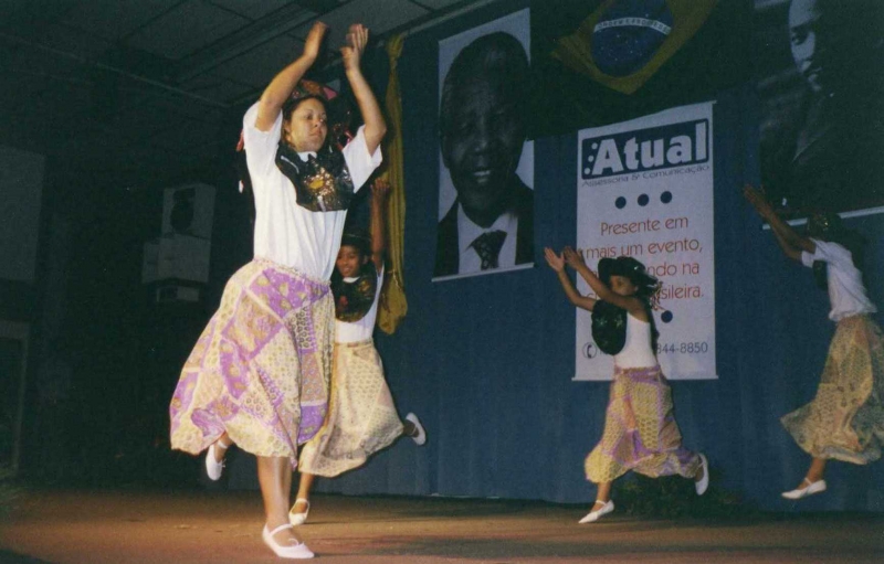 Prepara&ccedil;&atilde;o corporal, aulas de dan&ccedil;a e desenvolvimento humano